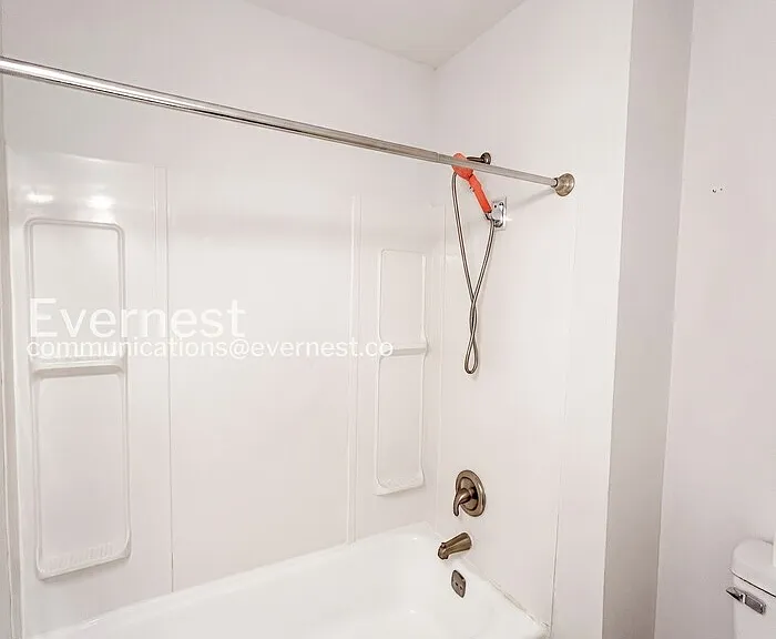 633 Hemlock Ave — Photo 7