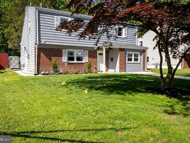 21 Dixmont Ave — Photo 3