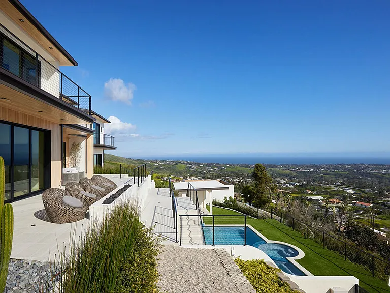 5366 Horizon Dr — Photo 16