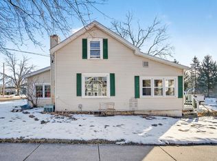 480 Freeman St, Genoa City, WI 53128