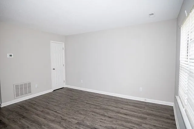 Summit 501 — Photo 18