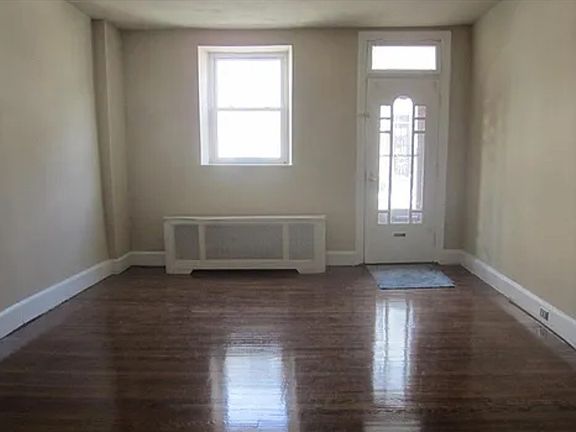 5th image of 192 Conarroe St