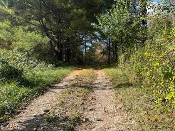 215 Tom Taylor Rd, Corbin, KY 40701