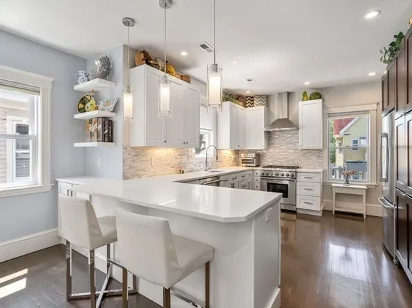 32 Lexington Ave #2, Somerville, MA 02144