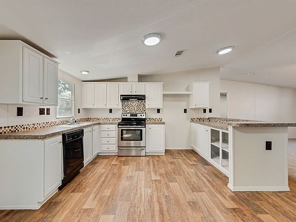 5th image of 1517 Mockingbird Ln