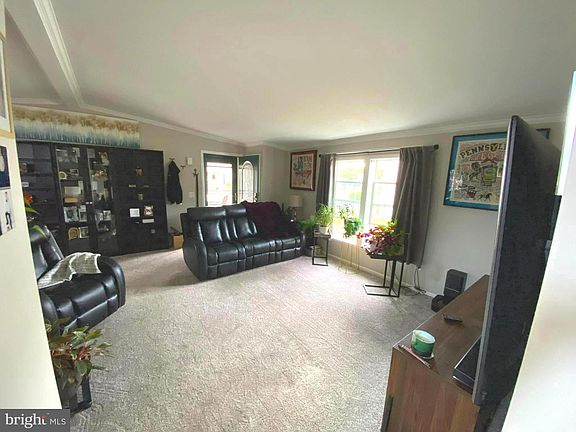 4th image of 145 Random Rd