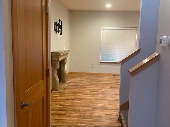3rd image of 205 Longmire St NW