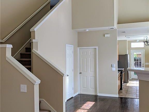 5th image of 11345 Chaucer Dr