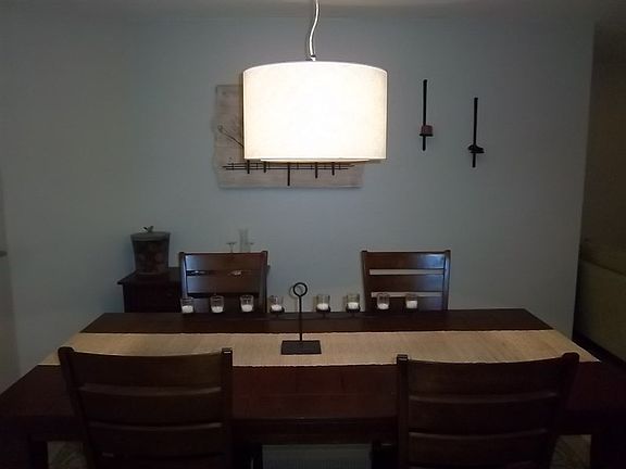 5th image of 1852 Tamarind Ln
