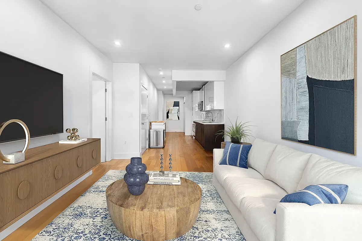 Building Photo - 401 Gates Ave #4D
