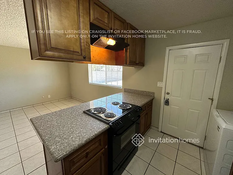 3808 W Glendale Ave — Photo 8