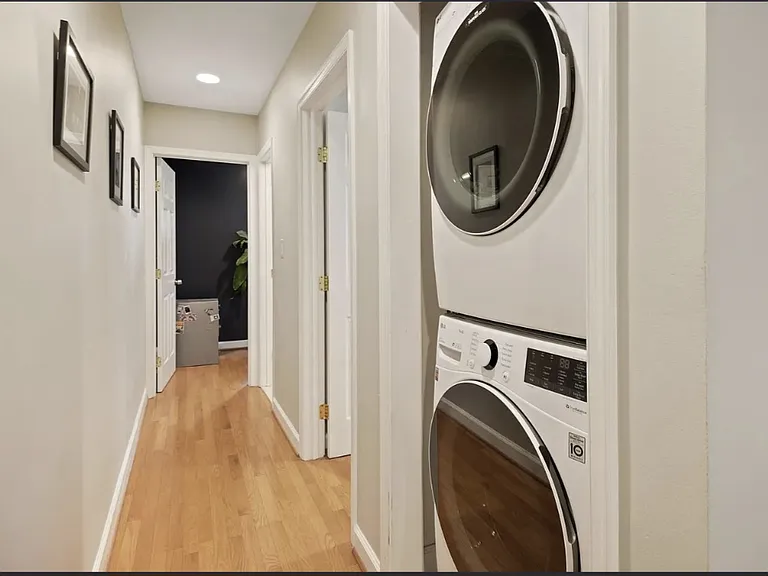 Shared washer/dryer and guest room/office