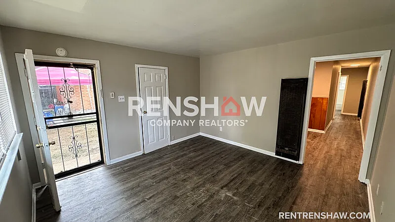2 bed, 1.0 bath, $945 — Photo 3