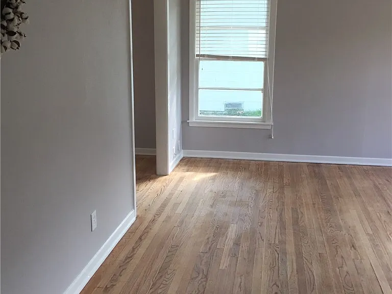 908 North Ave — Photo 5