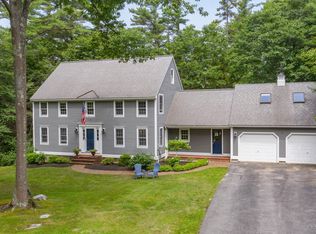 66 Schooner Ridge Rd, Cumberland Foreside, ME 04110