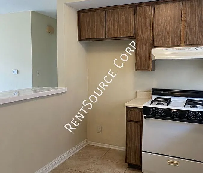 25000 Walnut St #12 — Photo 5