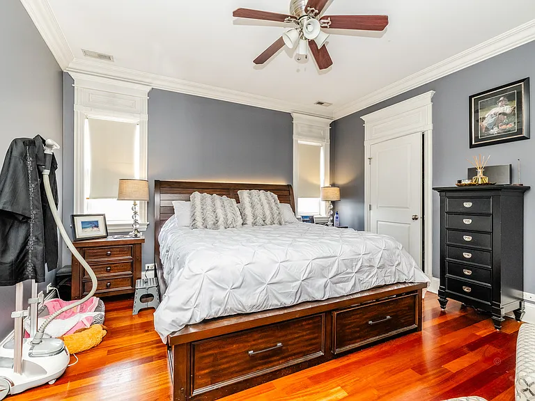 2540 W Diversey Ave #401 — Photo 13