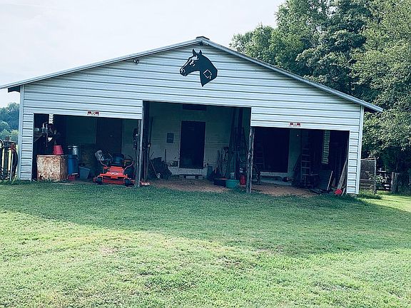 36x36 Tractor Shed with powe