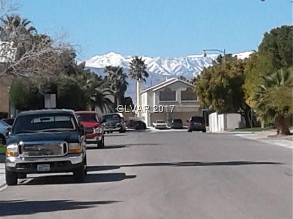 4th image of 1581 Camarillo Dr