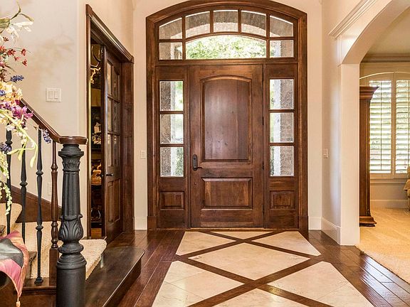 5th image of 2805 Cottonwood Cir