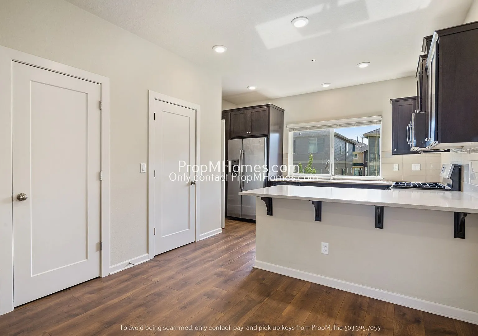 Stylish Two Bedroom Townhome in the Heart of Orenco! — Photo 4
