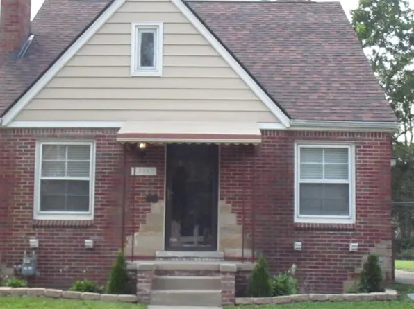 13513 Woodmont Ave, Detroit, MI 48227