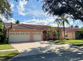 10918 Nashville Dr, Cooper City, FL 33026