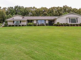 2225 Quail Creek Dr, Tupelo, MS 38801