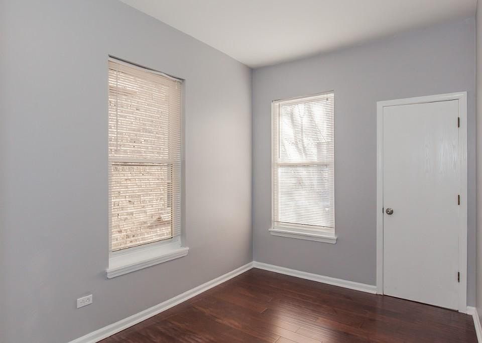 1st image of 1225 W Erie St #3