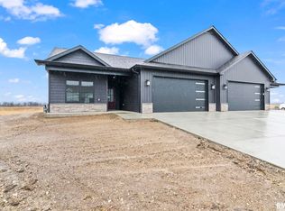 5221 Verdant Ln, Springfield, IL 62711