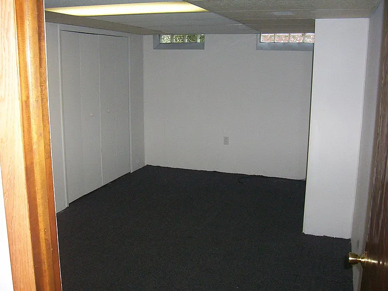 8985 Frederick St — Photo 10