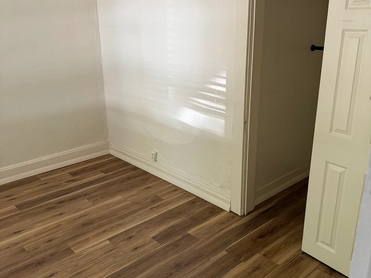 2 bed, 950 sqft, $1,400 — Photo 4