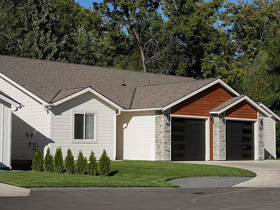 3rd image of 1047 SE Date Ave #1