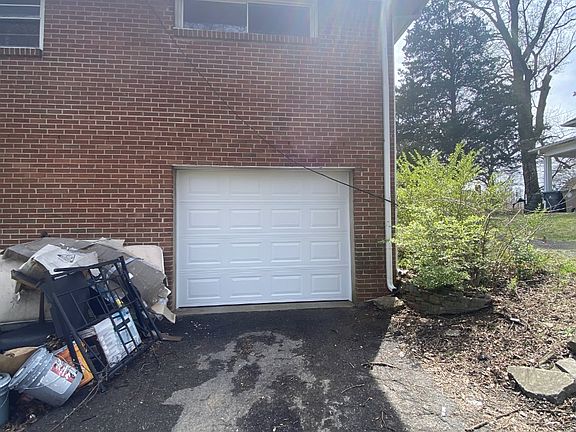 2nd image of 2623 Fairmont Blvd