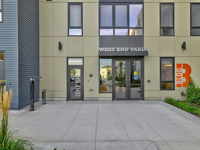 West End Yards Exterior