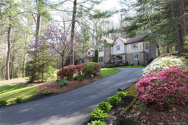 1st image of 224 Estate Dr