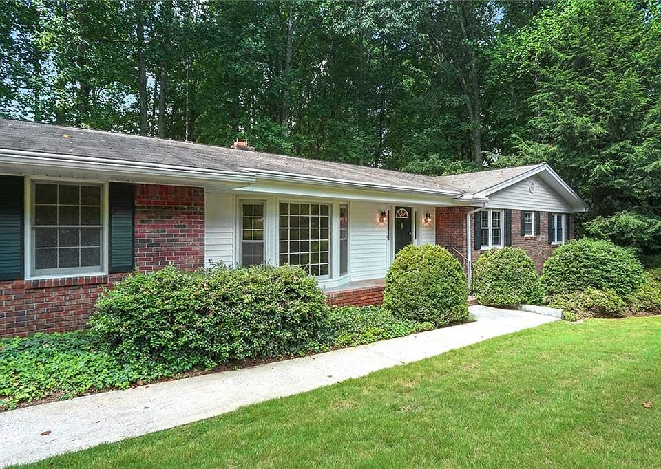 1st image of 475 Keeler Woods Dr NW