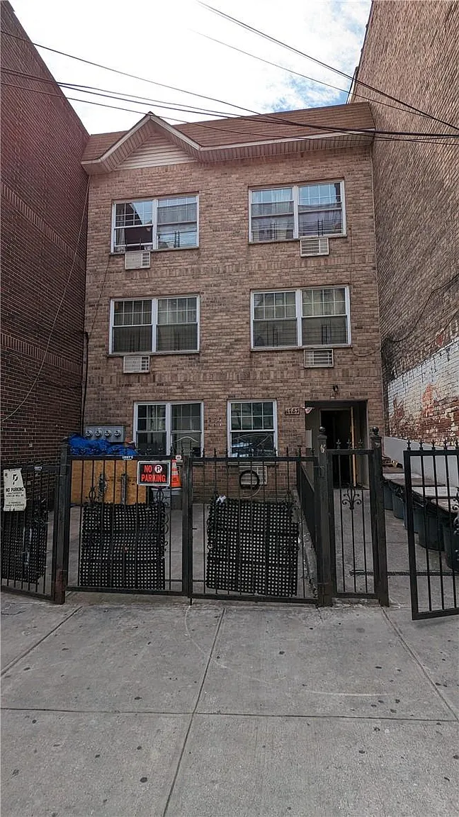 1787 Monroe Avenue photo 1