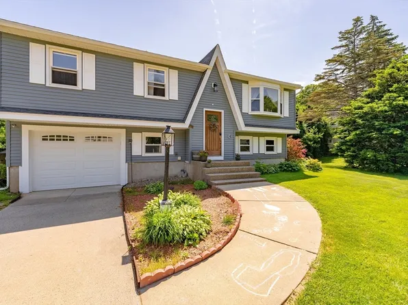 29 Kathy Trl, Feeding Hills, MA 01030