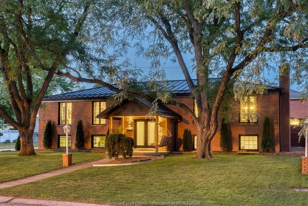 5 bed, 3.5 bath, $4,000 — Photo 2