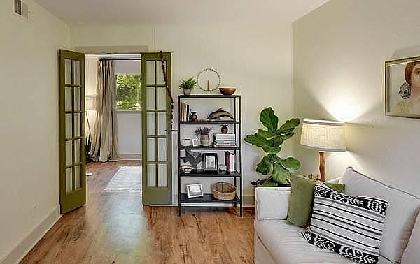 1st image of 5623 Woodrow Ave APT 9