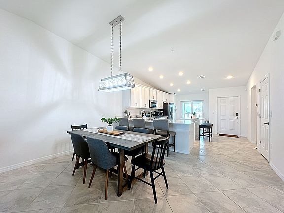 4th image of 15980 Grassland Ln #2922