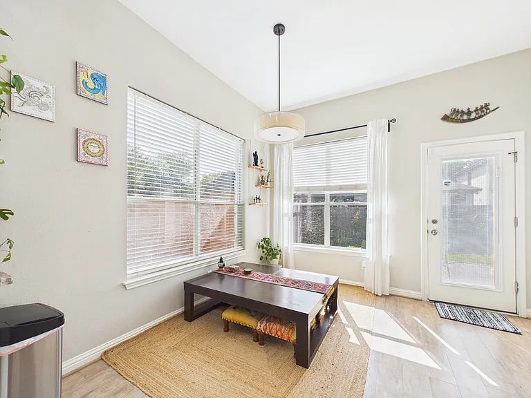 10216 Wind Cave Trl — Photo 11