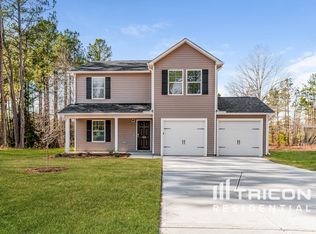 572 Lakerun Dr, Bunnlevel, NC 28323