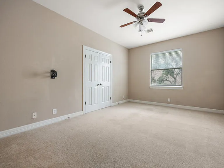 410 Cadence Hl — Photo 20