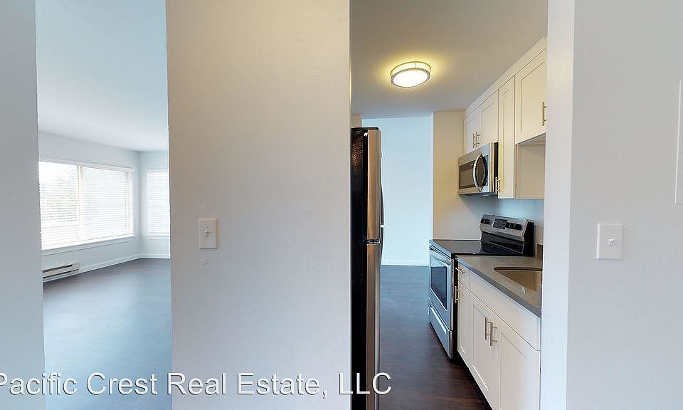 1st image of 4141 Brooklyn Ave NE APT 104