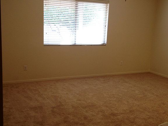 5th image of 10561 W Rosewood Dr