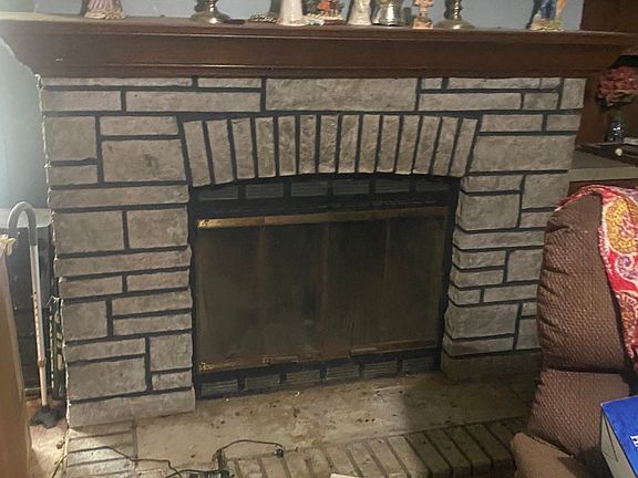 3rd image of 6183 Parker Rd