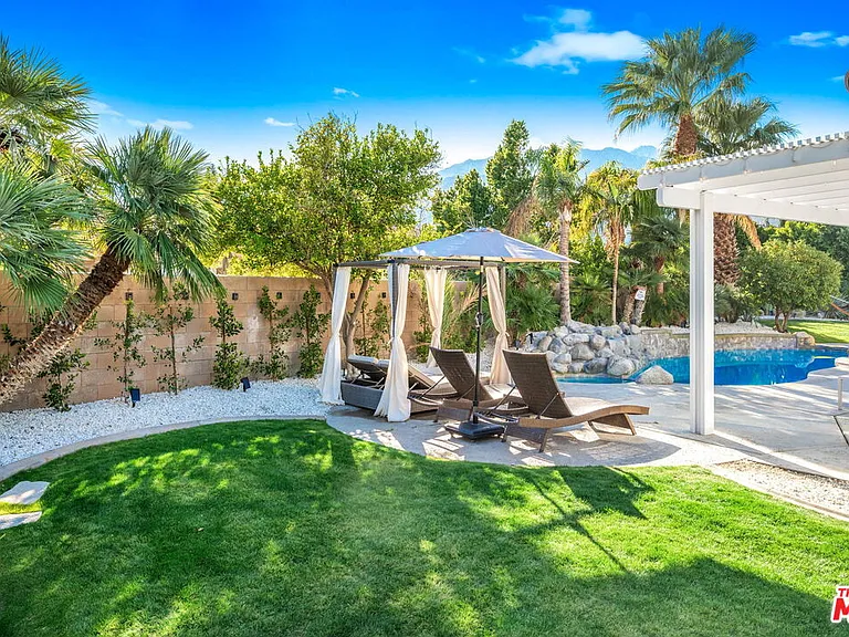 1083 E Circulo San Sorrento Rd — Photo 54
