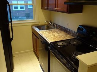 13 Montreal St APT 5, Portland, ME 04101